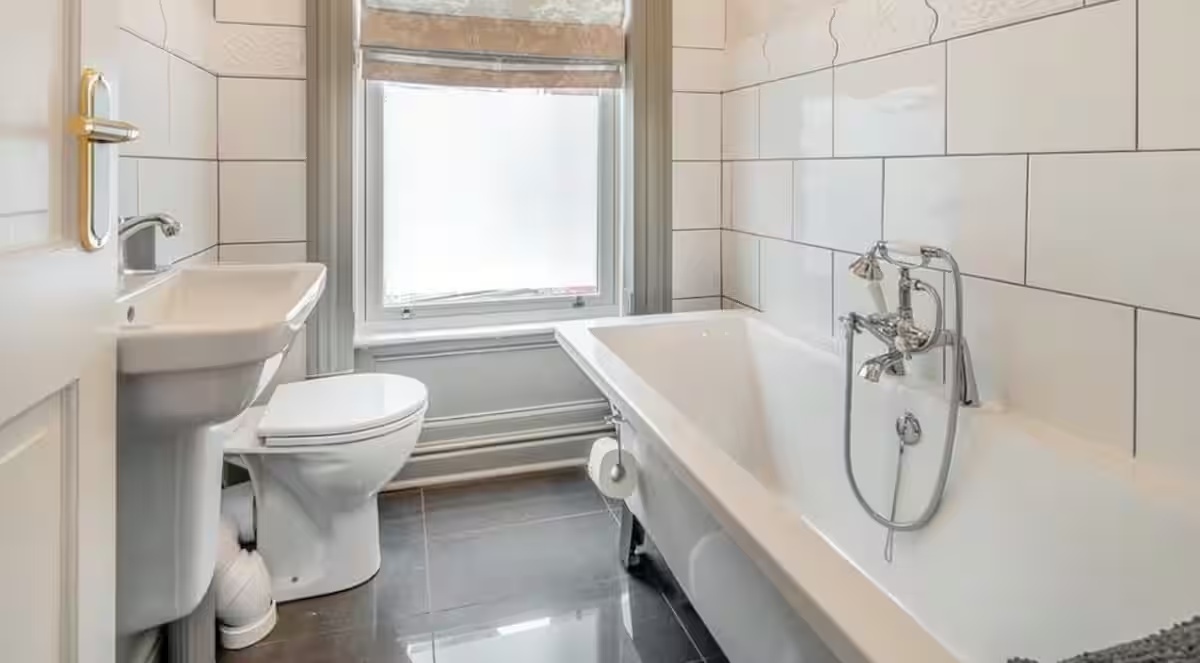 Main bathroom